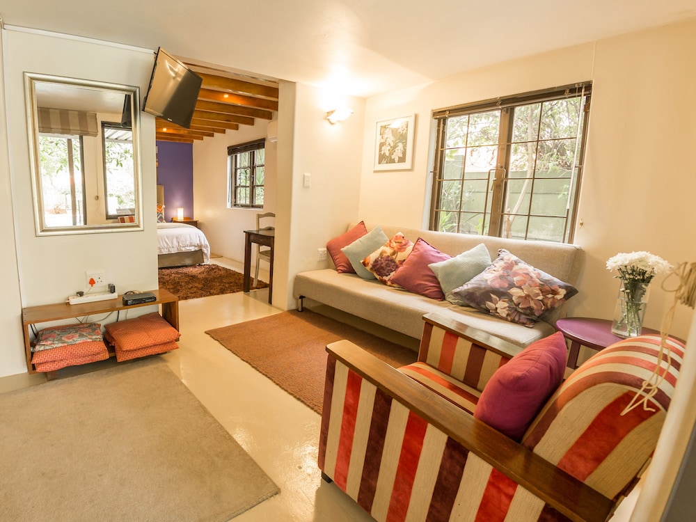Mackaya Bella Guest House