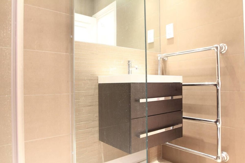 Stylish 1-bedroom flat near Hyde Park