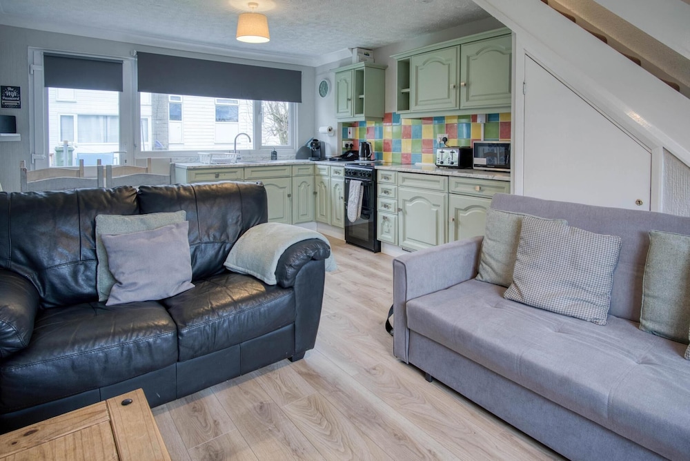 Swanbrook - 2 Bedroom Chalet- Freshwater East