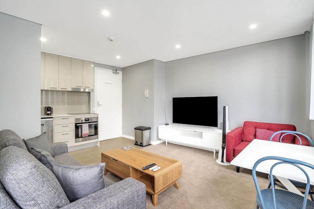 Bright 1 Bedroom Unit in the Heart of Manly