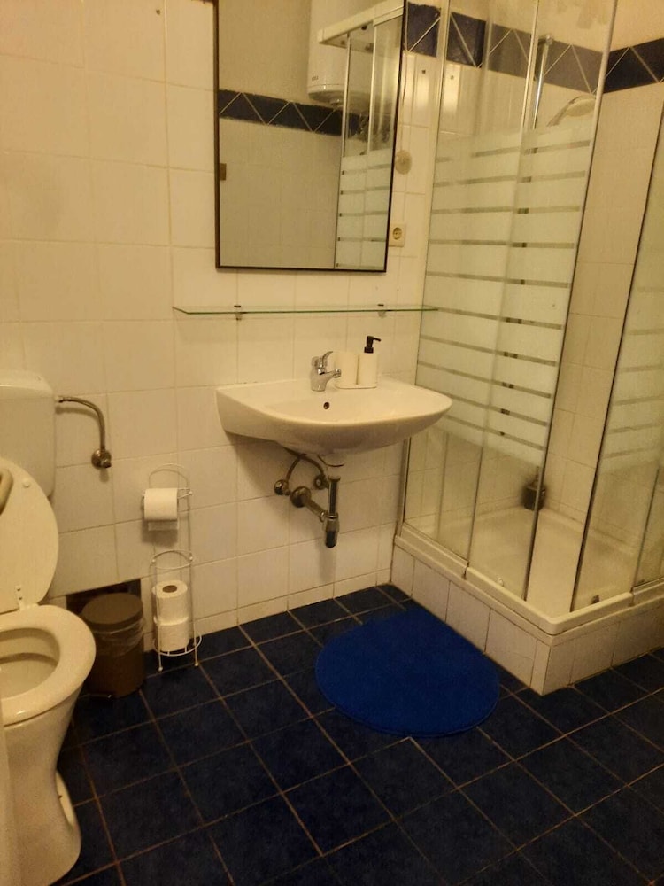 Budget 4 Apartments For Groups