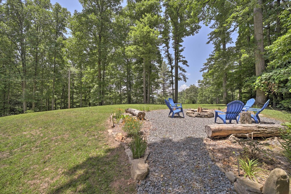 Dog-friendly Cottage w/ Deck in National Forest! view 4