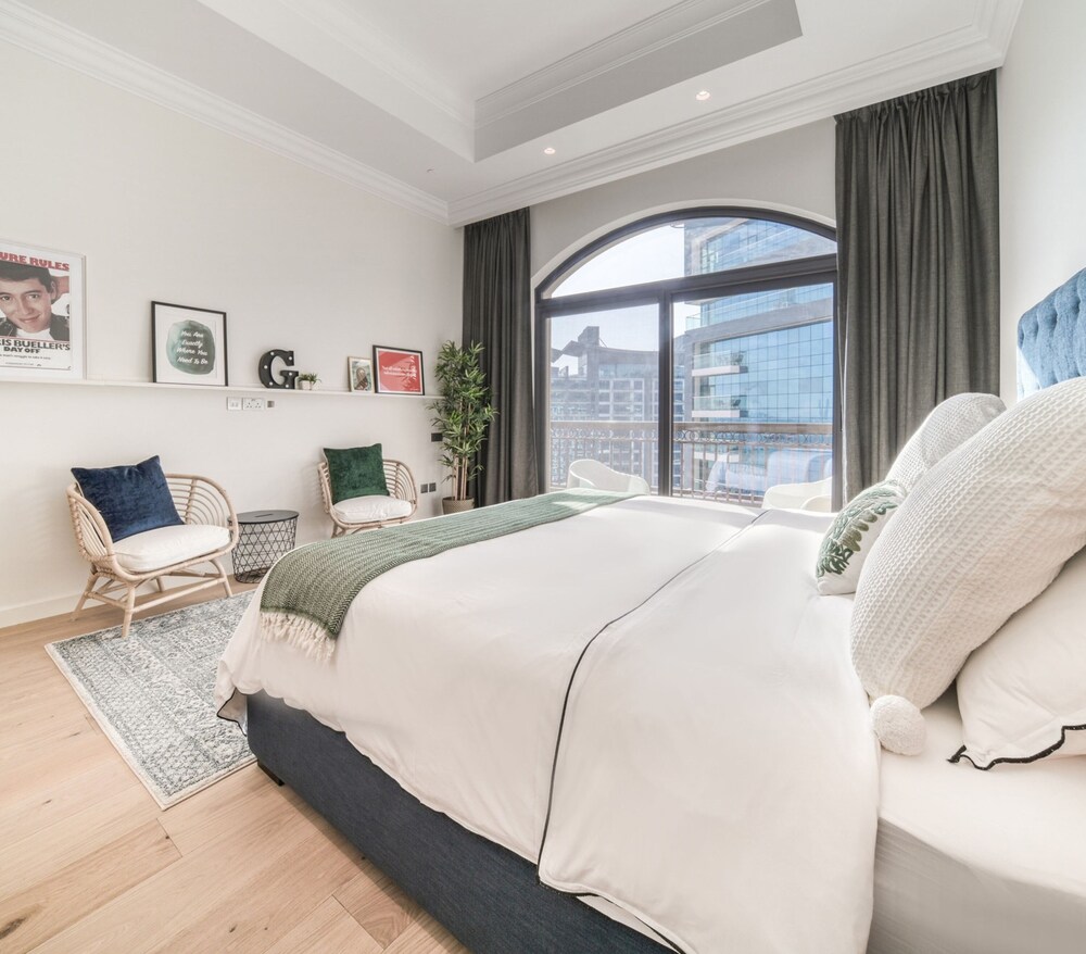 Modern 3BR Palm Penthouse w Private Plunge Pool