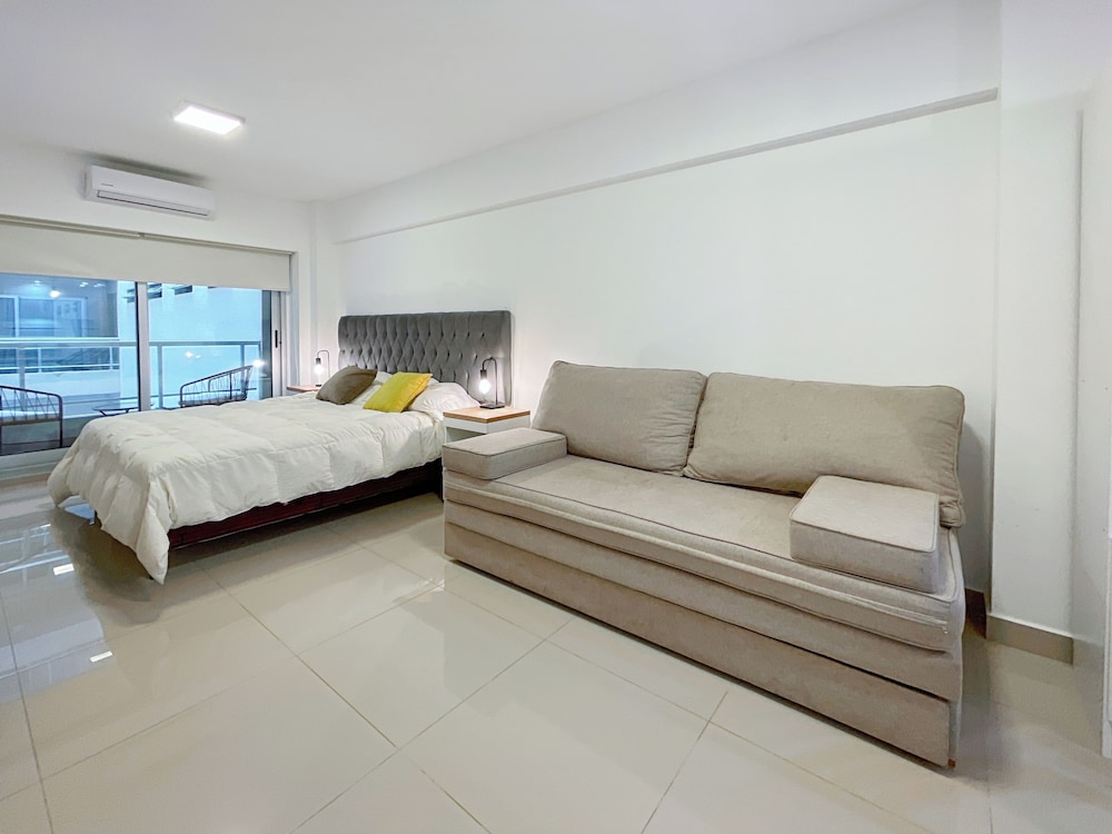Ayres Suites Moreno