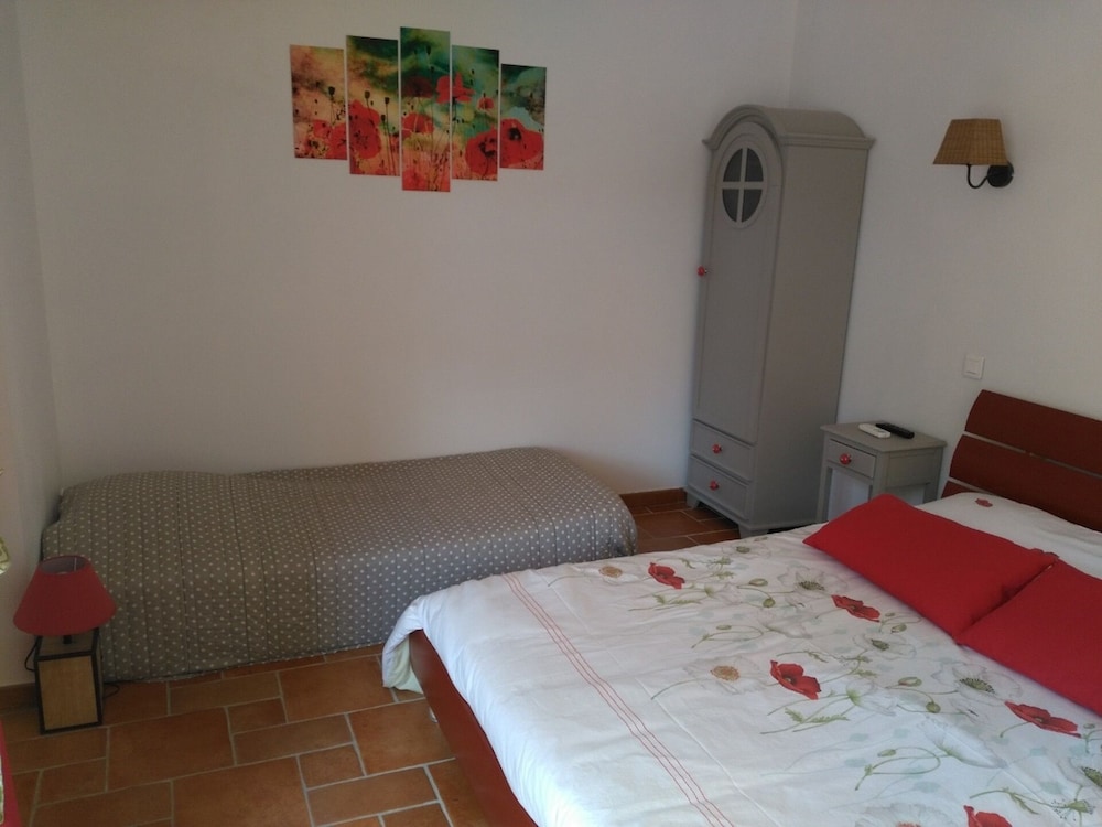 Photo 46