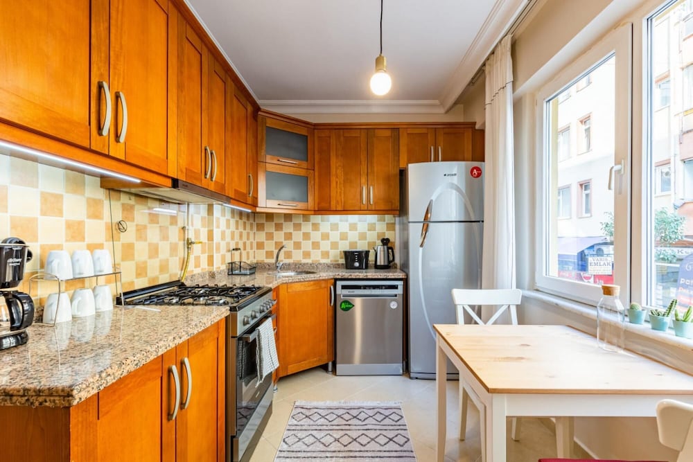 Colorful Flat Near Popular Attractions in Sisli
