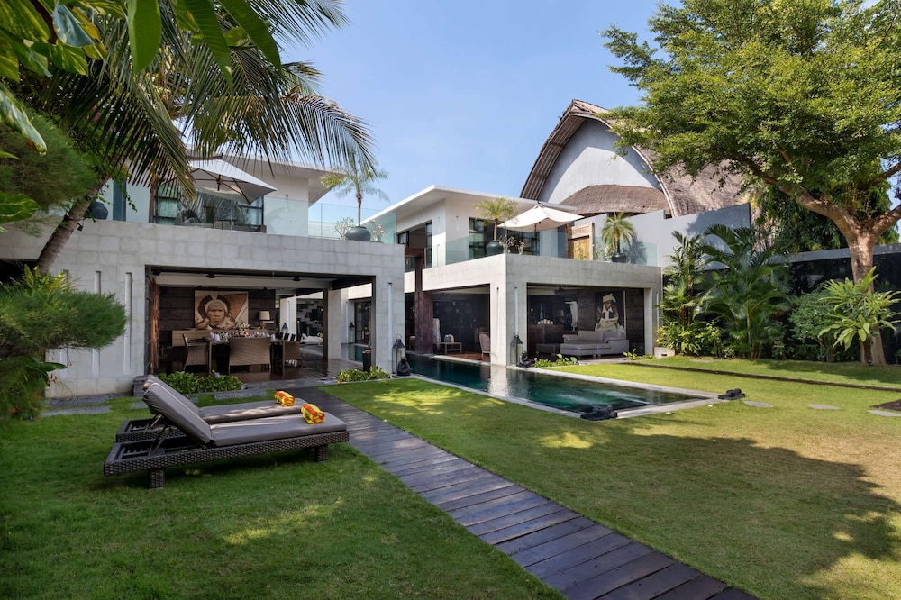 Beautiful Villa With Private Pool, Bali Villa 2001 view 3