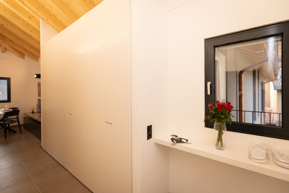 Res.3544 Apt King 301