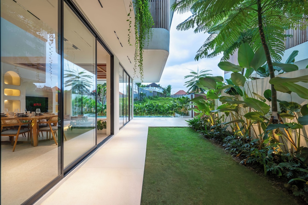 Sona Villa by Betterplace