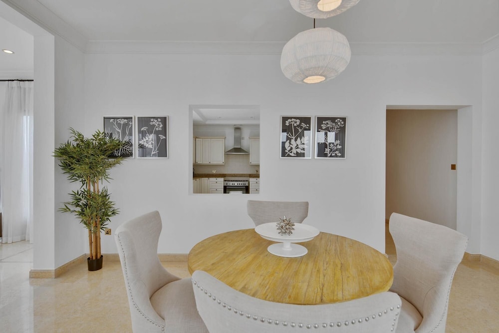 5 Villa w Private Pool Beach on Palm Jumeirah