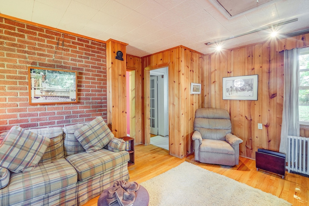 Silver Spring Rental: 8 Mi to Washington, DC! 2