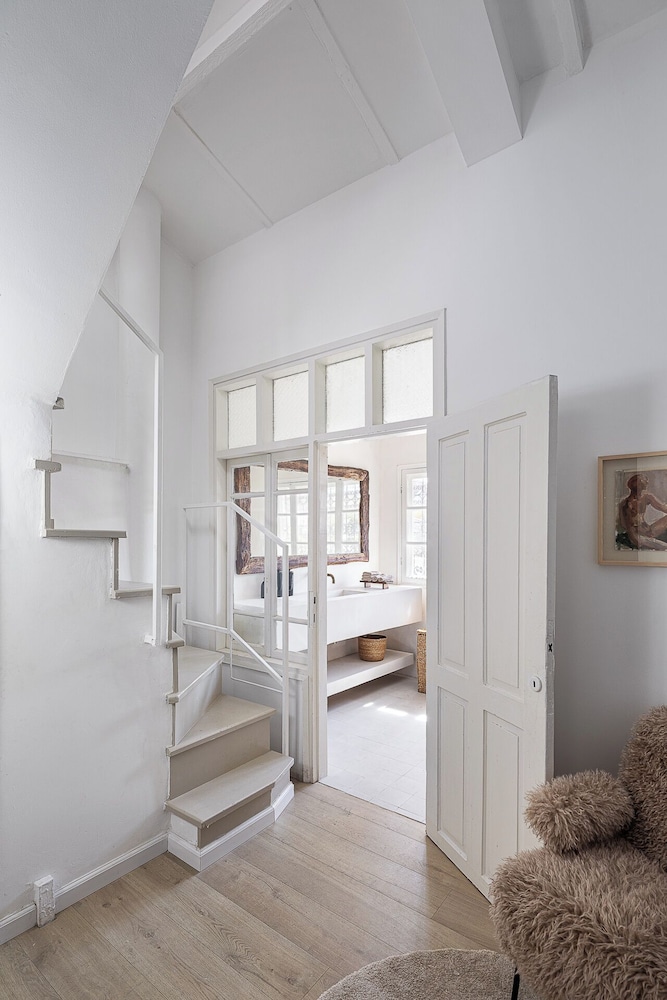 The Gem of Neve Tzedek by Sea N' Rent