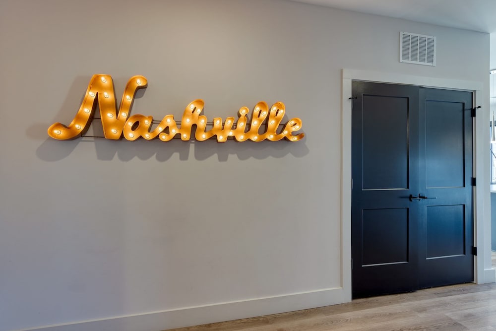 Honkey-tonk by Avantstay New Modern 2bdr in Walkable Midtown w Gym Pool
