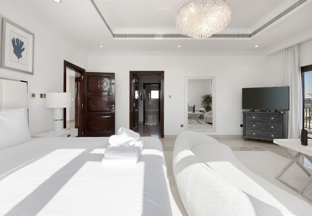 Beachfront Signature Villa - Mint Stay