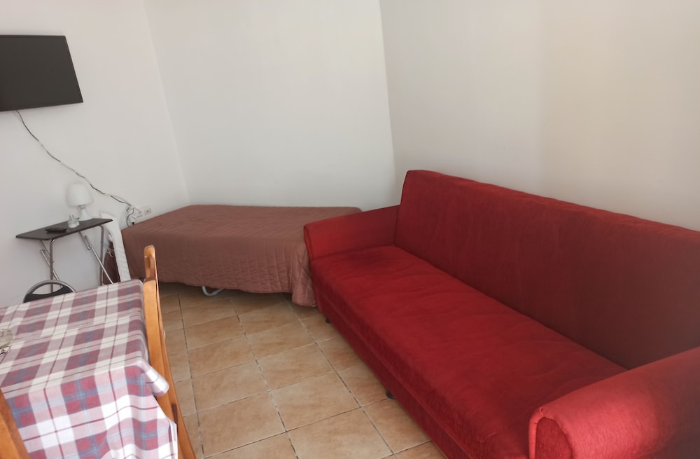 Akti Miaouli Holiday Home
