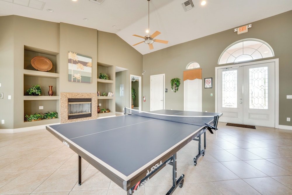 Kissimmee Resort-style Home: Close to Shops & Eats