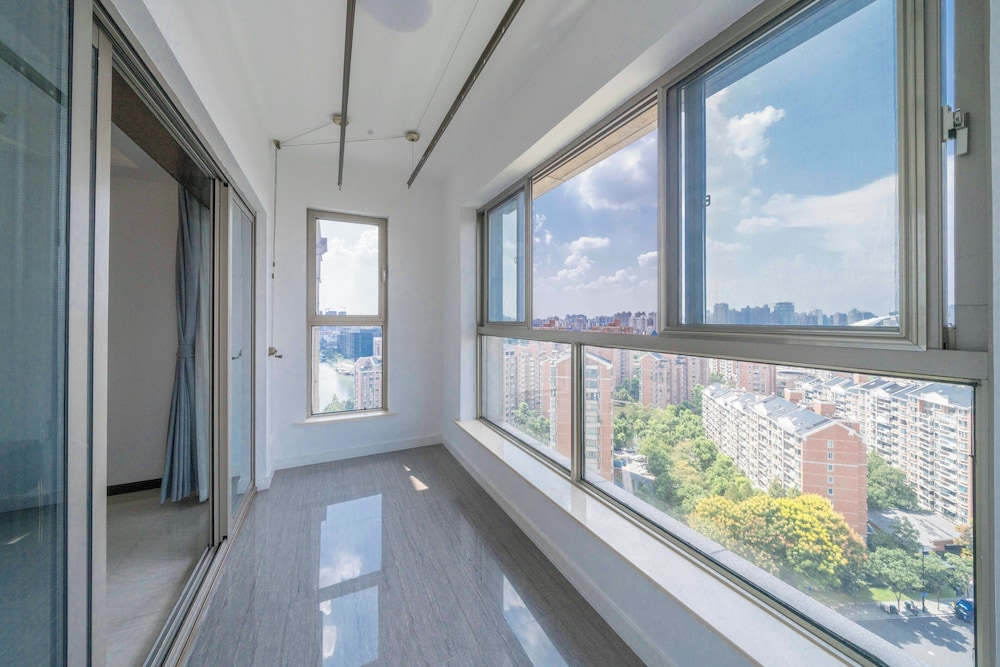Tyms Xintiandi Elegant 3BR 2BA APT