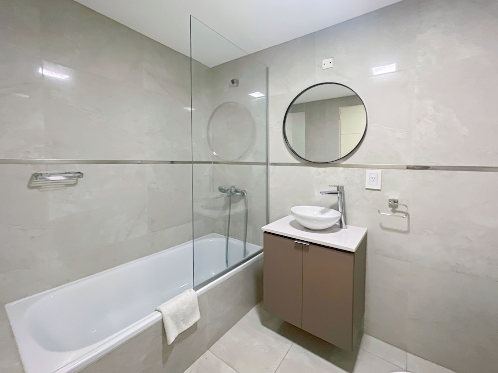Ayres Suites Moreno