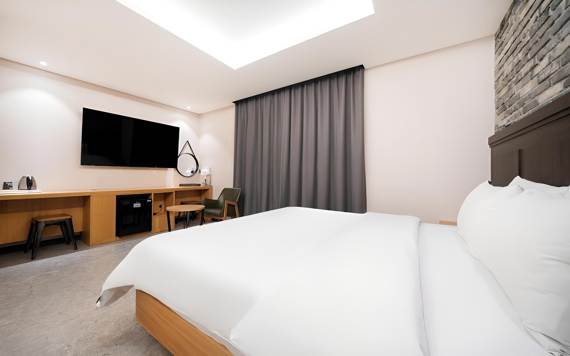 Buan Raum Drive-in Hotel view 3