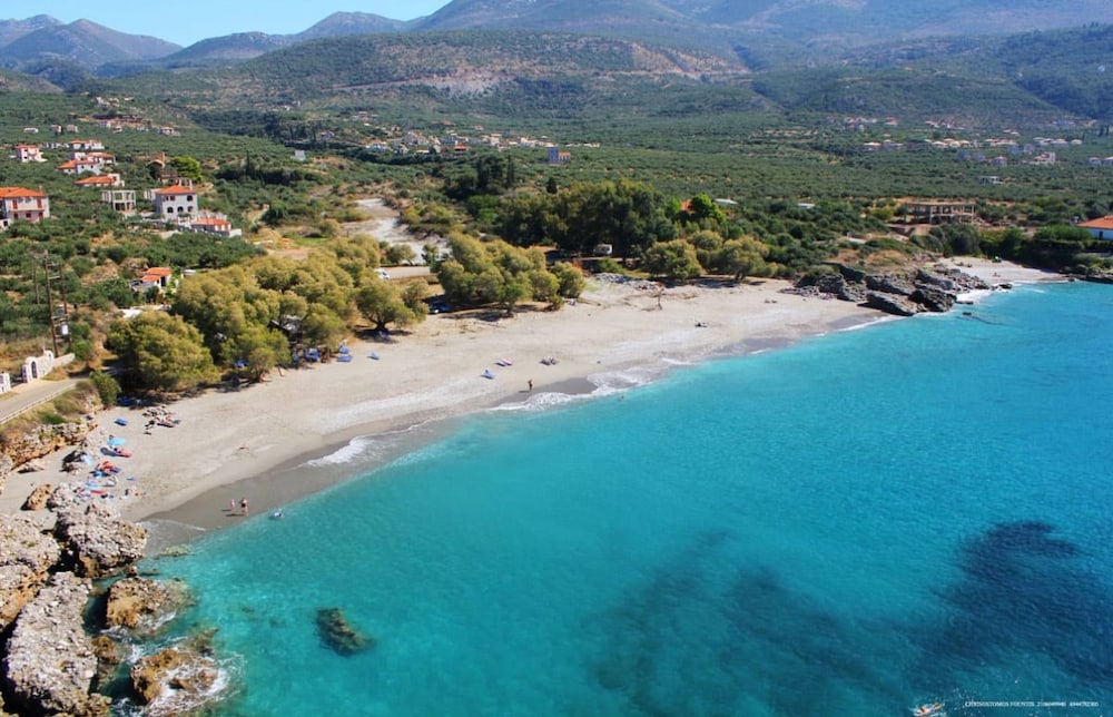 Selinitsa Stone Studio - Mani Seaview Retreat