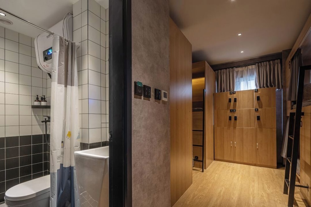 Iforest Youth Hotel - Nanjing Road Pedestrian Street Huanghe Road Store