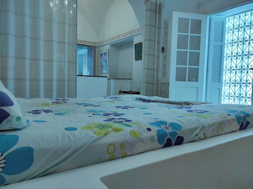 "comfort Shell Near the Beach" view 4