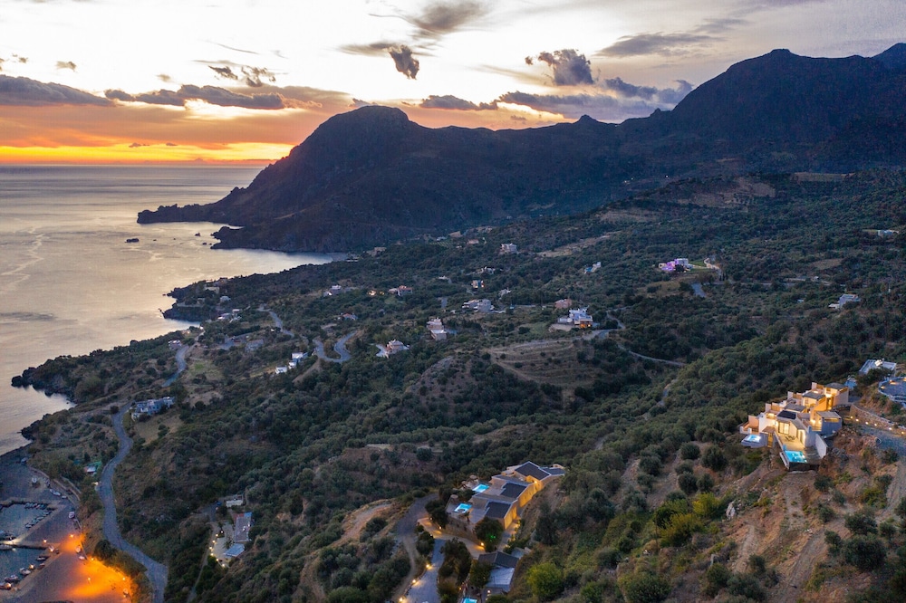Pyrgos Exclusive Villas