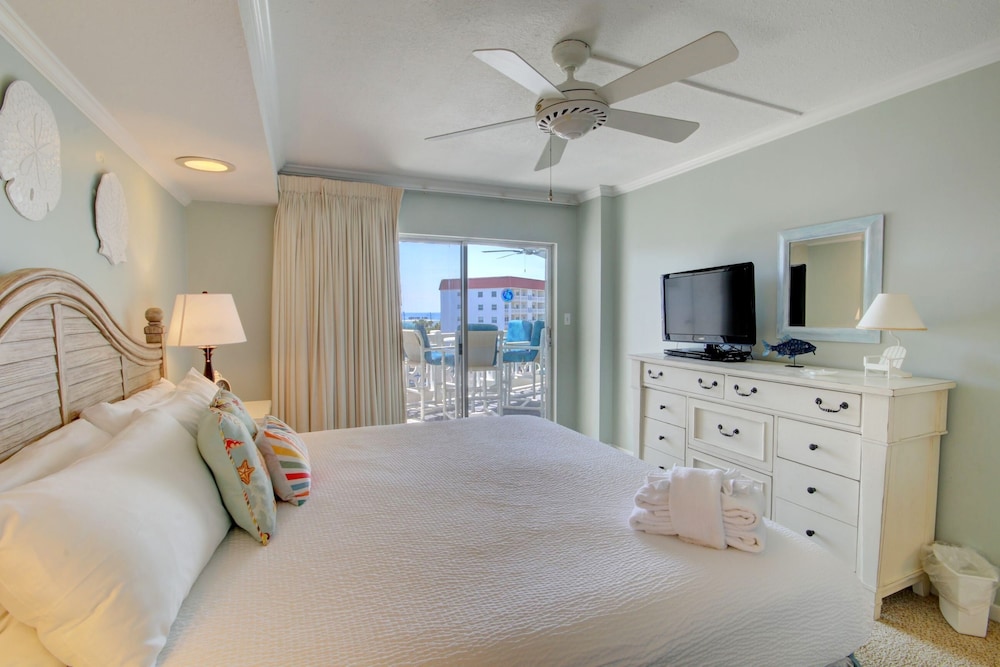 255 El Matador 1 Bedroom Condo