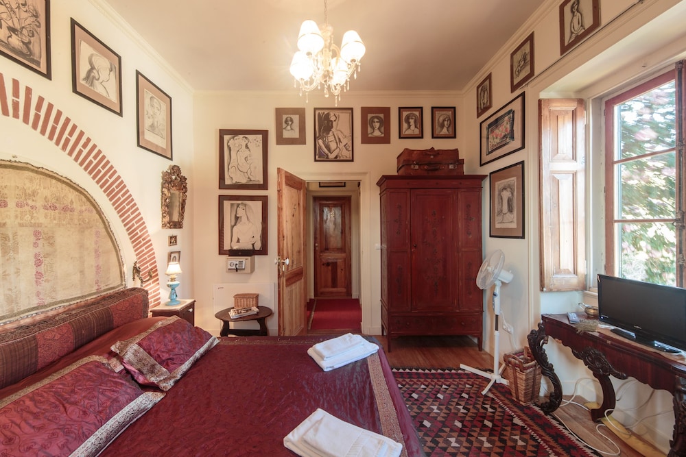 Shepinetree - Pinheira House