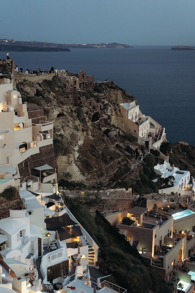 Nano Oia Villas