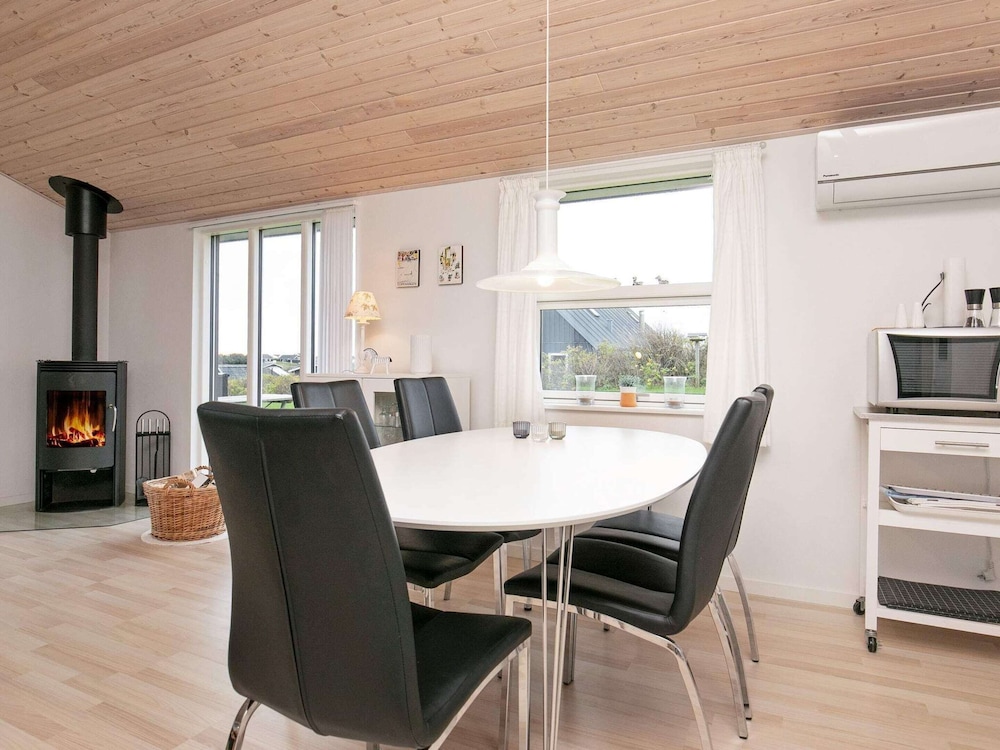 Modernized Seaside Retreat-by Traum