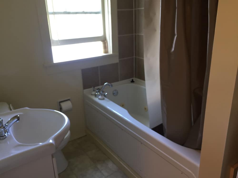 Leigh Lani Guest House