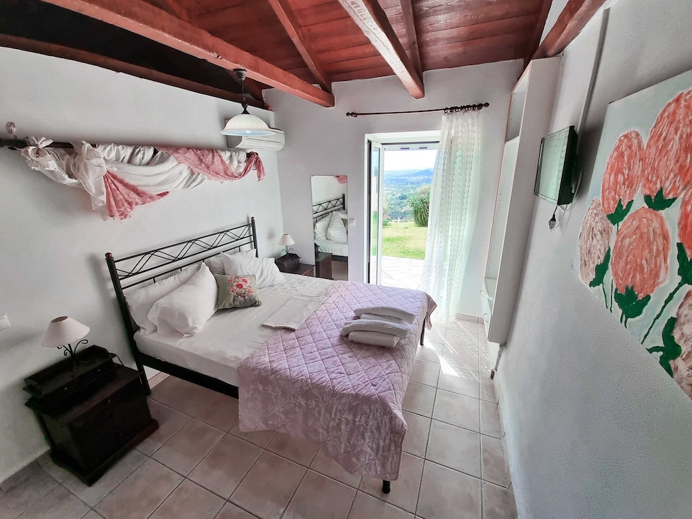 Secret Garden Hideaway in Kefalonia