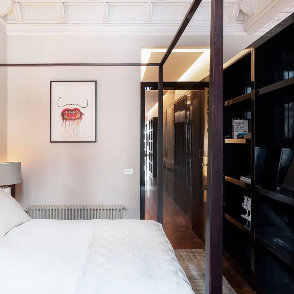 Artist Modernist 3-br Gem Next to Paseo de Gracia