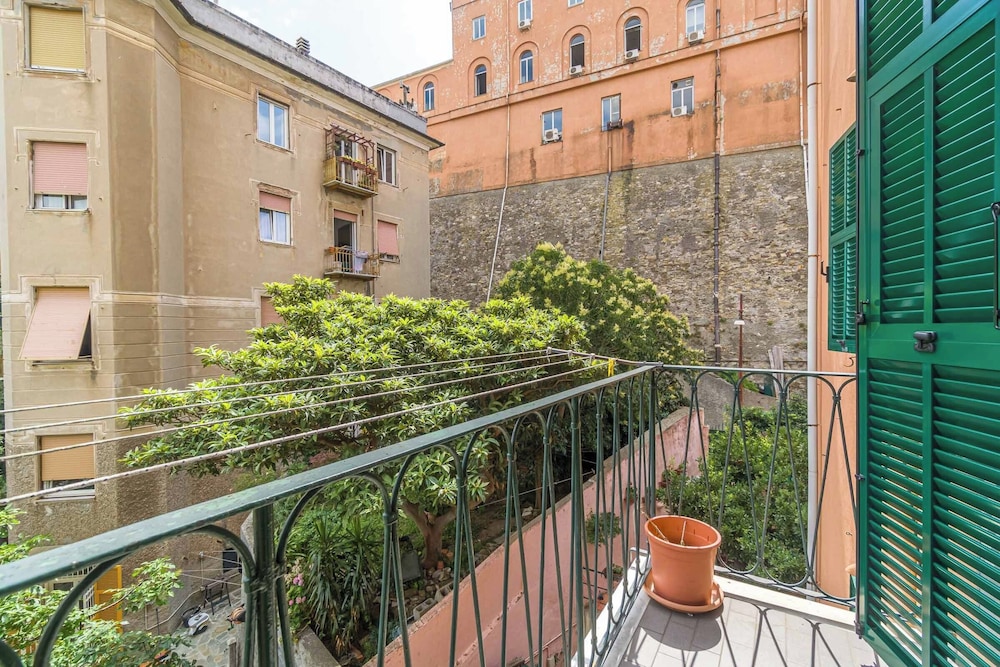 Genova Oregina Cozy Apartment - W/ Balcony