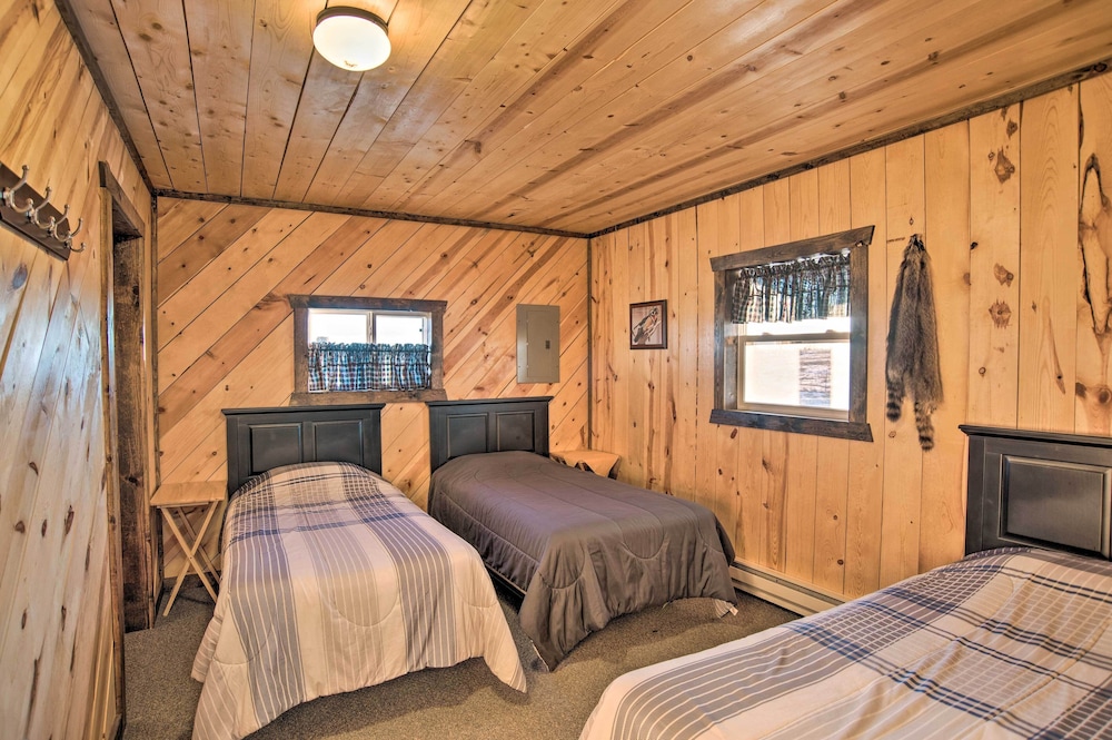 Rural Powersville Retreat w/ Lake Access & Porch!