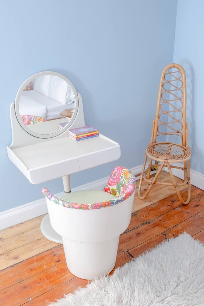 Unique Vintage-style 3BD Flat - Dalston