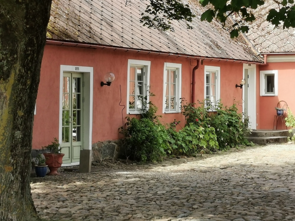 Östangård Bed & Breakfast