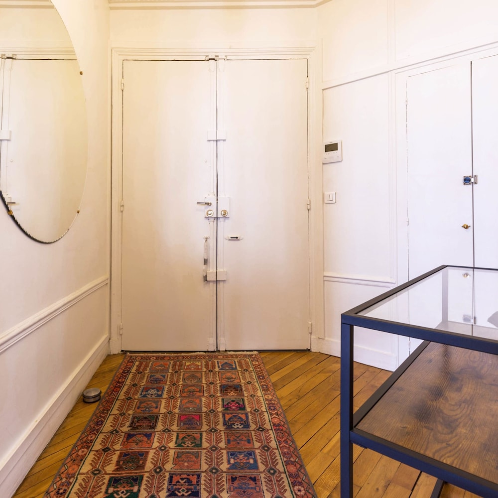 Zola Riverview Great 2 Bedroom in Paris
