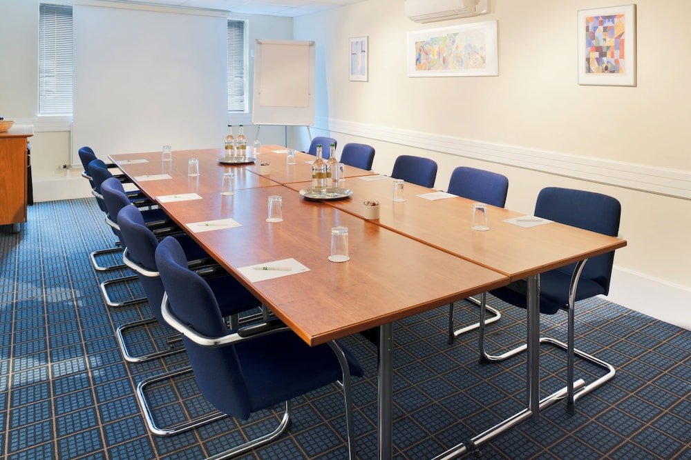 Lancaster Vacations - Holiday Inn Lancaster, an IHG Hotel - Property Image 6