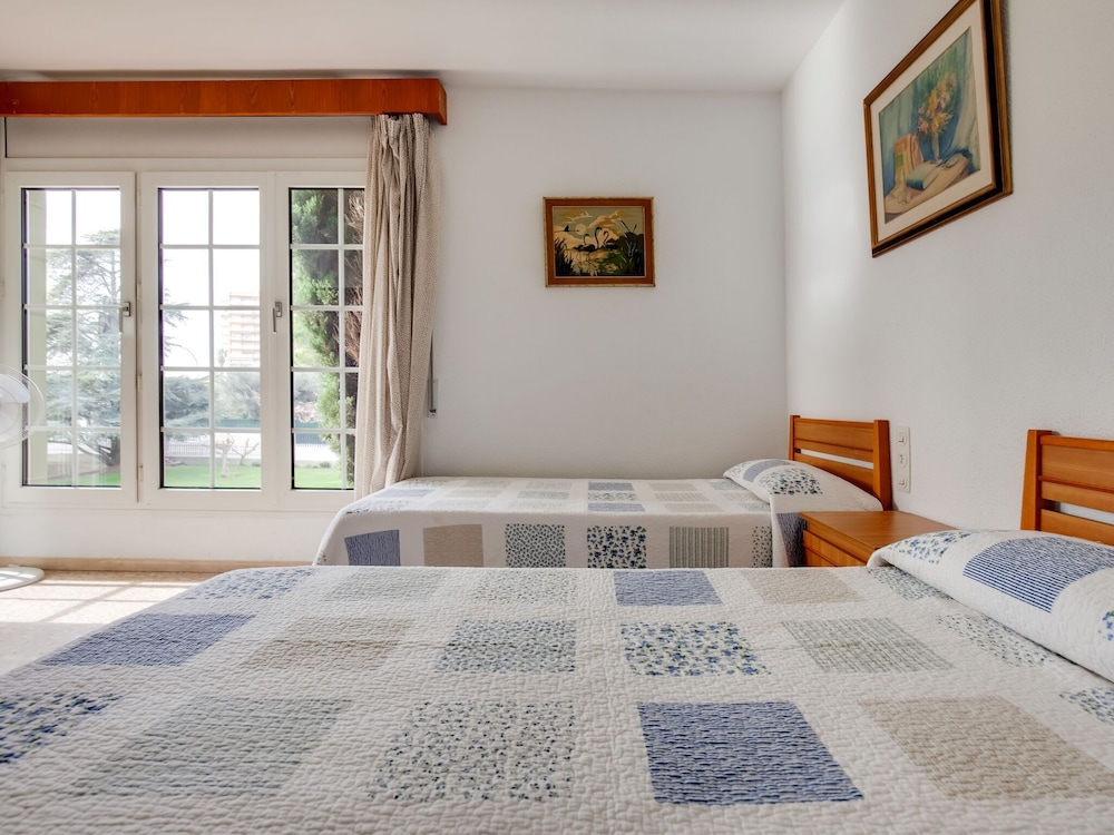 Deluxe Villa in Urbanització Bon Relax near Beach