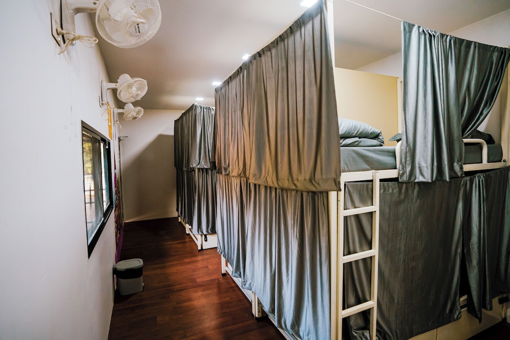 Half Orange Hostel
