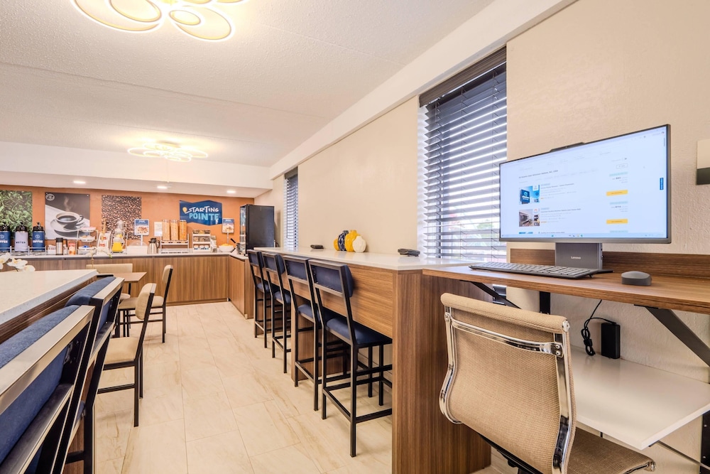 Clarion Pointe Winston – Salem Downtown