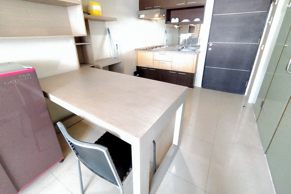 Modern Cozy Studio at The Square Surabaya Apartment