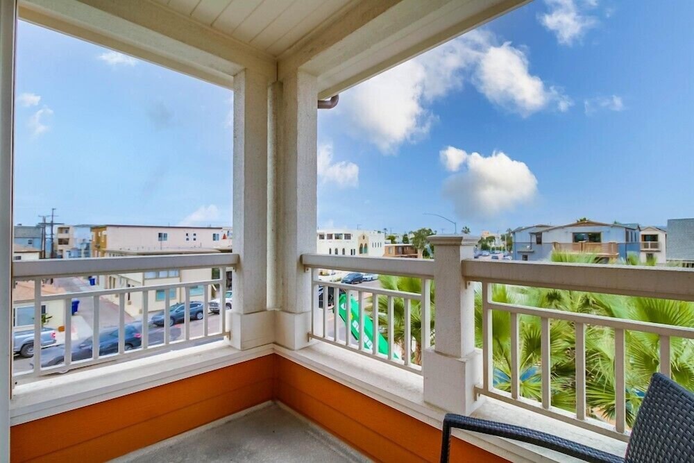 Santa Barbara Loft