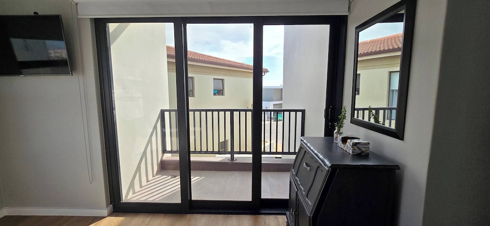 Seaside Retreat in Langebaan With Hot Tub and BBQ