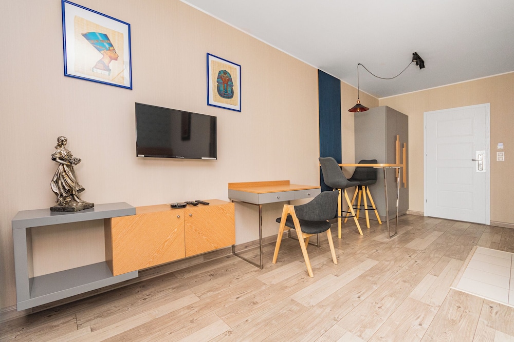 Amber Port 12B by Grand Apartments