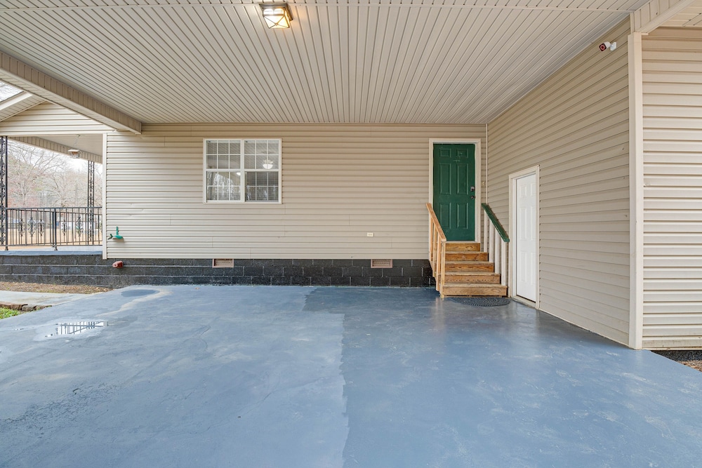 Secluded Hazel Green Home w/ Yard! view 4