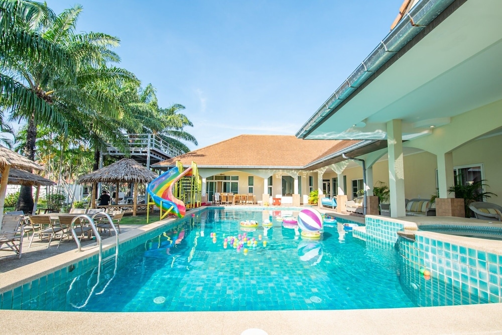 Pool Villa for Families and Party