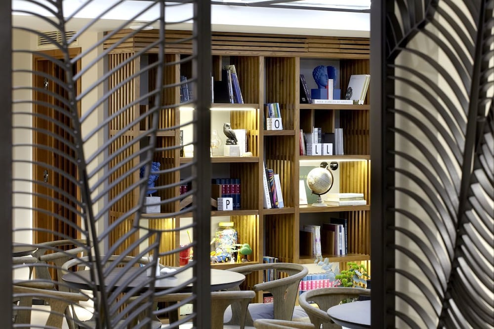 Apollon Library Suites photo 3